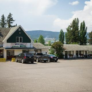 Lakeside Motel