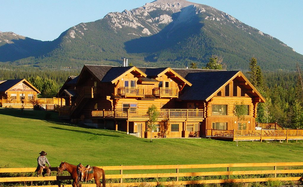 Echo-valley-ranch.jpg Echo Valley Ranch and Spa near Clinton BC